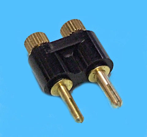 Plug for dashboard socket - Unequal pin