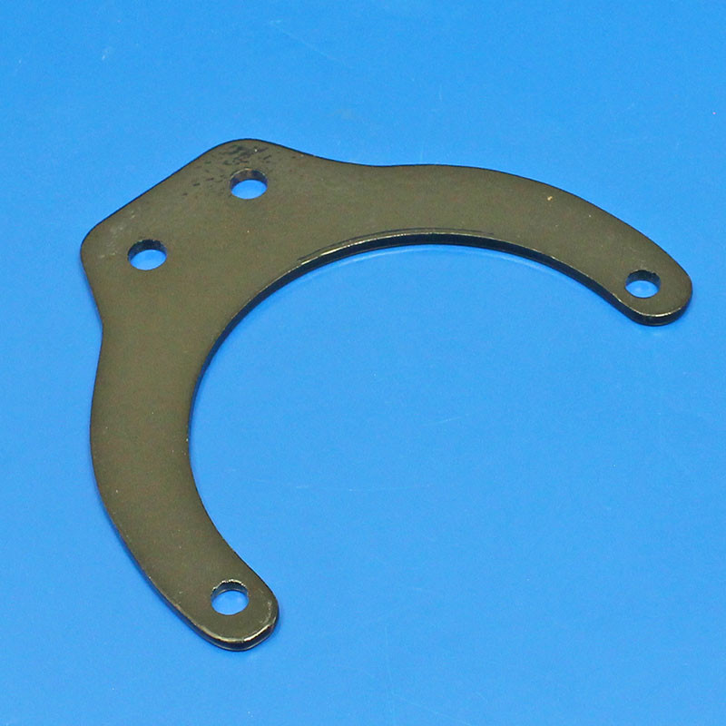 Flat mounting bracket with twin hole fixing for the Lucas 'Altette' horn