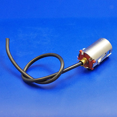 Single contact BA15s bulbholder with wire tail