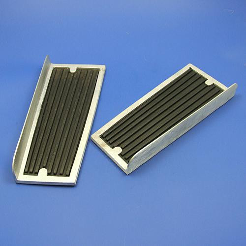 Running board step plate - PAIR, with rubber inserts